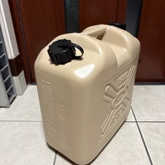 灯油缶　ポリ容器　ポリタンク　キャンプ　新品　アウトドア の画像