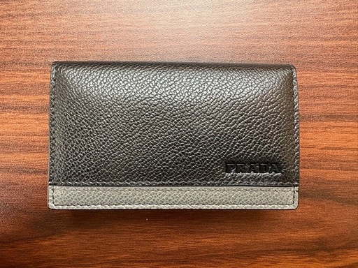 美品】PRADA 名刺入れ ブラック×グレー 正規品 箱付き (Phoenix) 流山