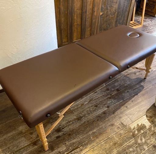 折りたたみ式マッサージベッド　ブラウン【中古】 ❣️激安✨折りたたみ式マッサージベット（ETBELLA）ブラウン (TAKA
