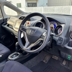 ハイブリッド　車検2年つき　車検つけて渡します　フィットの画像