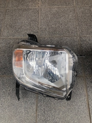 Nバン　左右ヘッドライトセット