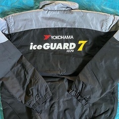 新品タイヤメーカー　防寒着の画像