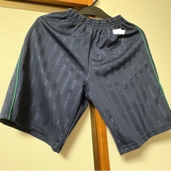 屋島西小制服・体操服・学年章など1点150円⭐︎の画像