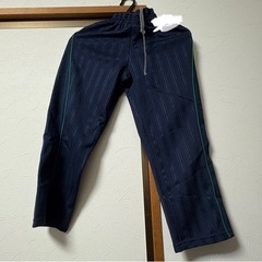 屋島西小制服・体操服・学年章など1点150円の画像