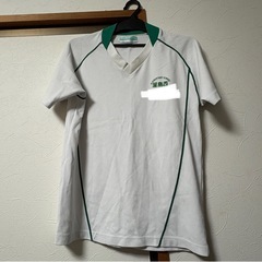 屋島西小制服・体操服・学年章など1点150円の画像