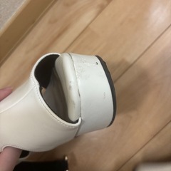 ホワイトサンダルの画像