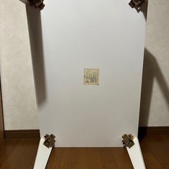 折りたたみテーブルの画像