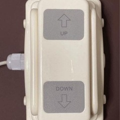 電動マッサージベッド　ブラウン 高さ調整機能付きの画像