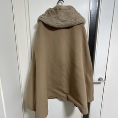 バースデーバッシュのケープコートです☺️の画像