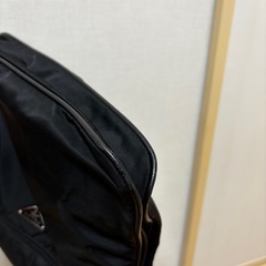 PRADAナイロンショルダーバッグの画像