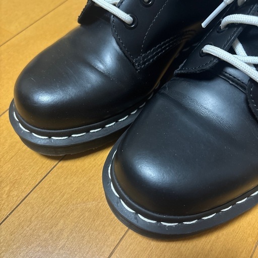 【配送無料】ドクターマーチン 1460 ホワイトステッチ