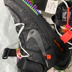 【新品】【OFF-WHITE】ナイキ エアフォース1 ミッド 【BLACK】《27cm》メンズの画像