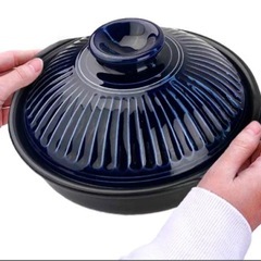 🍲✨特価500円✨【萬古焼＊菊花模様の直火土鍋🤍25cm】  日本製・直火OK・電子レンジOK・オーブンOK🌼  ご飯も煮物もふっくら美味しく♡インテリアにも映えるおしゃれ土鍋ですの画像