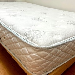日本ベッド　シルキーシフォン　セミダブル　マットレスの画像
