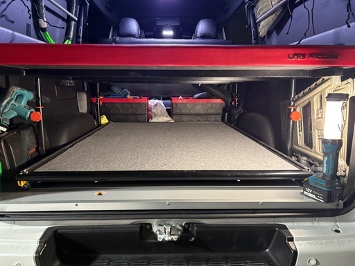 値下げします！ハイエース　スライドレール　ほぼ新品です