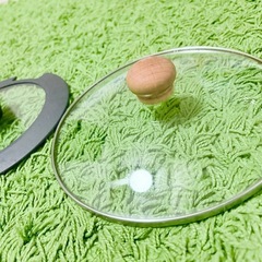 🌸お取引決定🌸 🍳🌈【0円✨お鍋の蓋4点まとめて🤍】  欲しかった“あのサイズ”が見つかるかも♪木製ハンドルや箸置き連動タイプなど個性豊かで超便利なフタセットです🌼✨ の画像