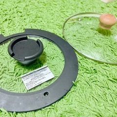 🌸お取引決定🌸 🍳🌈【0円✨お鍋の蓋4点まとめて🤍】  欲しかった“あのサイズ”が見つかるかも♪木製ハンドルや箸置き連動タイプなど個性豊かで超便利なフタセットです🌼✨ の画像