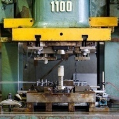 【ミドル・40代・50代活躍中】【基本的に定時帰り＆土日祝休み】住宅手当など充実！金属部品製造スタッフ 愛知県豊川市(三河一宮)作業員の画像