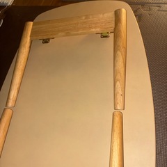 折りたたみテーブル売ります。の画像