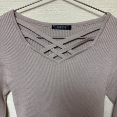 SUREVE フロントクロスリブニット Ｌ ベージュの画像