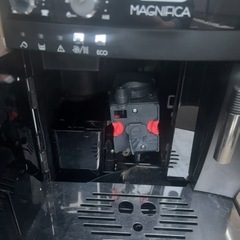 デロンギ全自動コーヒーメーカーの画像