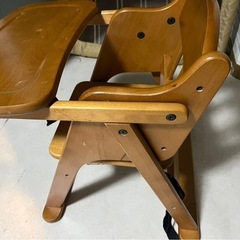 木製キッズチェア 安全ベルト付きの画像