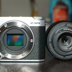 FUJIFILM X-M5 レンズキット生涯撮影回数580保証書付き+おまけの画像