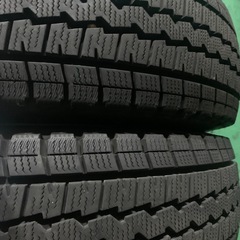 早い者勝ち　超バリ山　スタッドレス　195/80R15 ハイエース　キャラバンにの画像