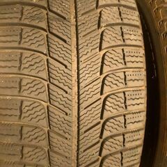 中古スタッドレスタイヤ225/55R17ミシュランの画像