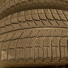 中古スタッドレスタイヤ225/55R17ミシュランの画像