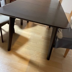 ダイニングテーブル　チェア2脚の画像