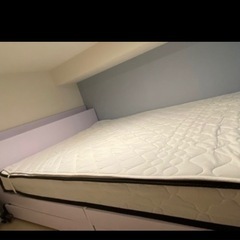 ダブルベッド マットレスの画像