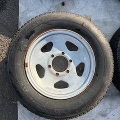 ハイエース　スタッドレスタイヤ　ホイール付きの画像