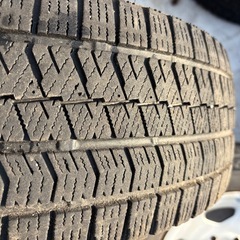 ハイエース　スタッドレスタイヤ　ホイール付きの画像