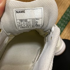 asics 23.5の画像