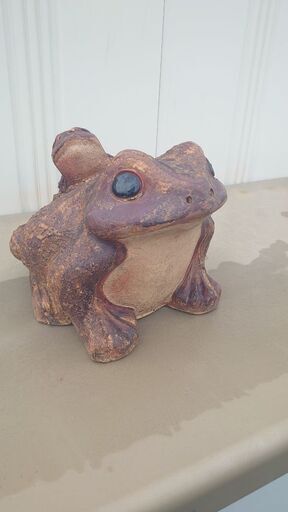 親子蛙信楽焼 蛙（子1匹） 陶器置物 カエルアンティーク骨董