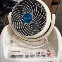 アイリスオーヤマ除湿器の画像