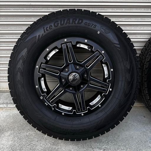レアマイスターサンド　265/70R17　スタッドレス付き　