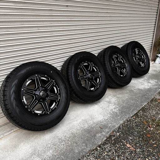 レアマイスターサンド　265/70R17　スタッドレス付き