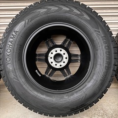 レアマイスターサンド　265/70R17　スタッドレス付き　の画像