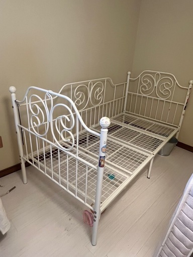 無料】子ども用 プリンセスベッド（白） (しいさん) 中頭のベビー用品