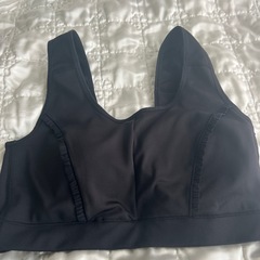 【引っ越しの為12/7迄の出品】GUヨガウェア新品未使用の画像