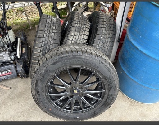 スタッドレスタイヤ4本 65R16 PCD
100