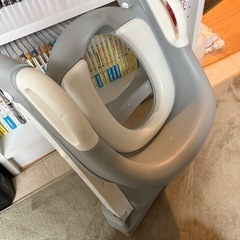 ステップ式 トイレトレーナー 補助便座の画像