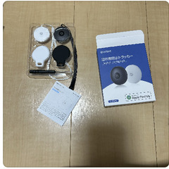 📍【新品未使用】Benlera エアタグ互換 紛失防止タグ 2個セット MFi認証 iPhone探す対応 GPS追跡タグ 電池交換可 小型タグ 黒 白 忘れ物防止 スマートトラッカー 旅行 盗難防止の画像