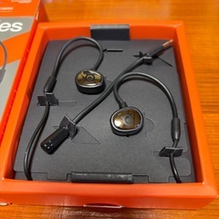 steelseries TUSQ ゲーミングヘッドセットの画像