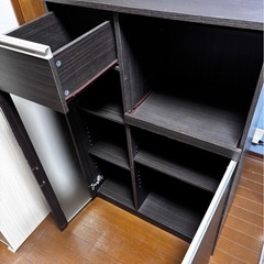 【急募】食器棚の画像