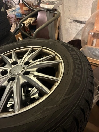 スタッドレス　ダンロップ　ウインターマックス 205/65R15 アルミ　5穴