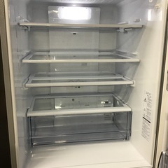 AQUA    4ドア冷蔵庫　2022年製　355L     自動製氷なし　中古品の画像