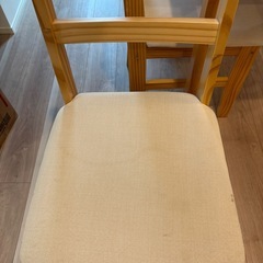 ダイニングテーブルの画像